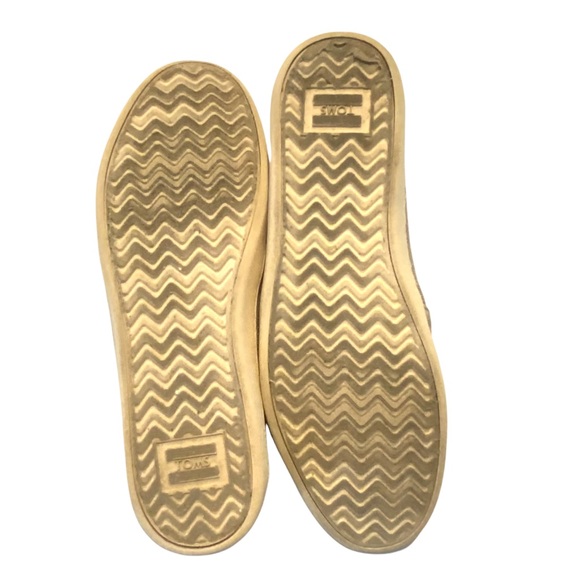 🔴 5/$45 SALE 🔴 TOMS | Gray Sparkle slip ons - Picture 5 of 12